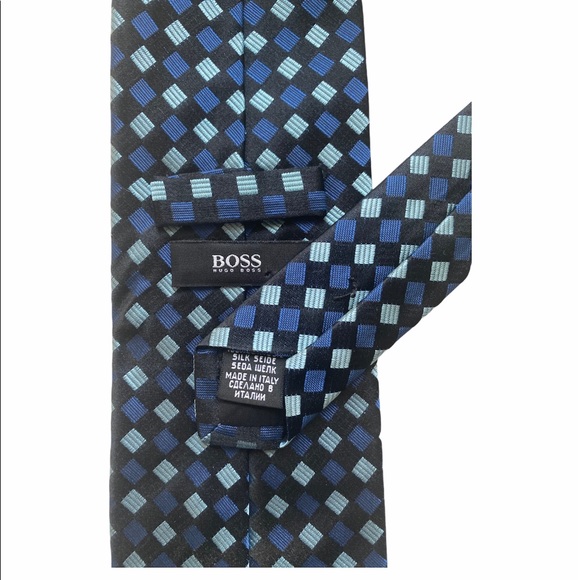 Hugo Boss Black Blue Diamonds Men’s Silk Tie - Picture 2 of 3